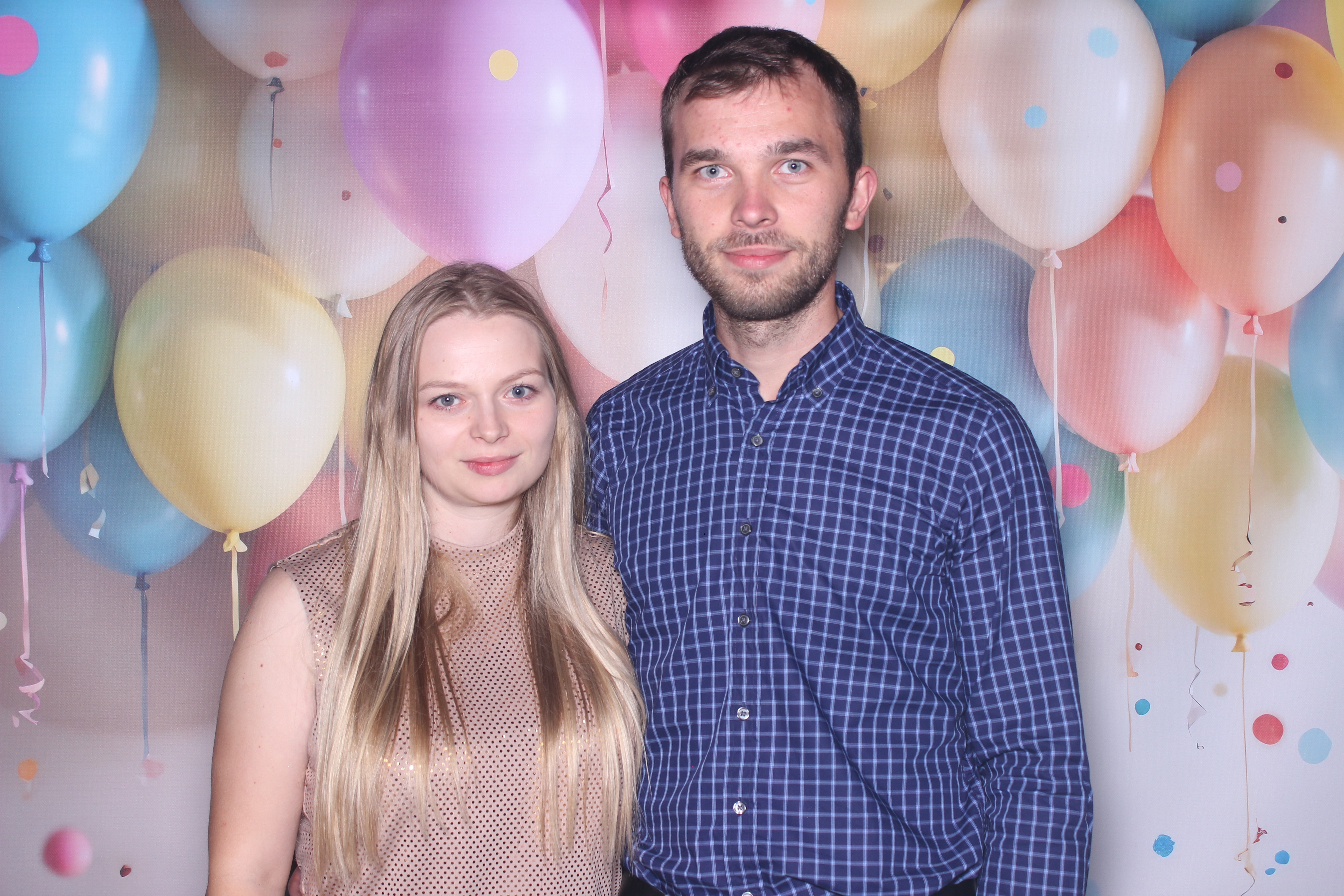 Fotobudka klasyczna – Impreza firmowa ExPro w stylu lat 90. w Wałdowie – Fotobudka i atrakcje eventowe