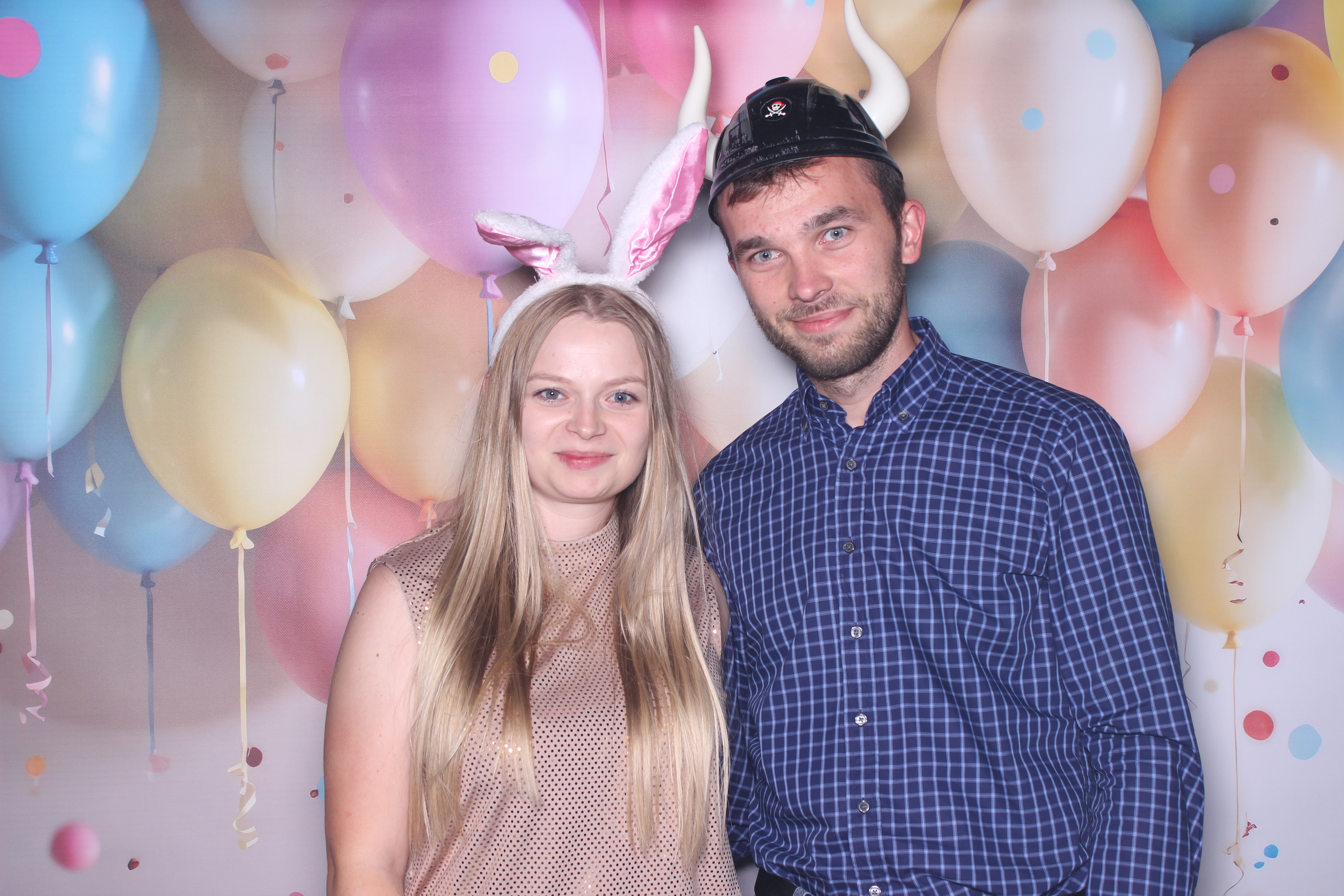 Fotobudka klasyczna – Impreza firmowa ExPro w stylu lat 90. w Wałdowie – Fotobudka i atrakcje eventowe