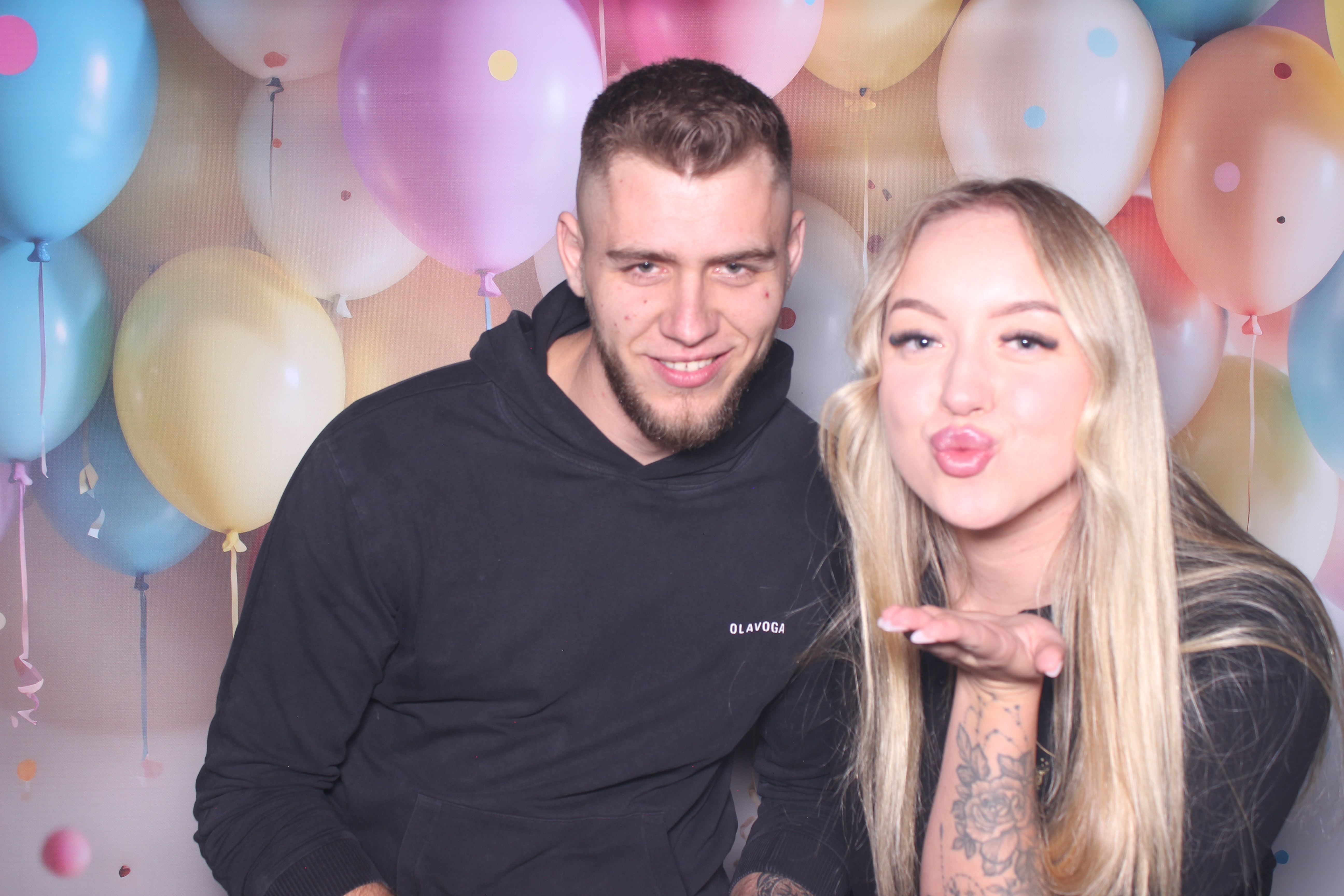 Fotobudka klasyczna – Impreza firmowa ExPro w stylu lat 90. w Wałdowie – Fotobudka i atrakcje eventowe