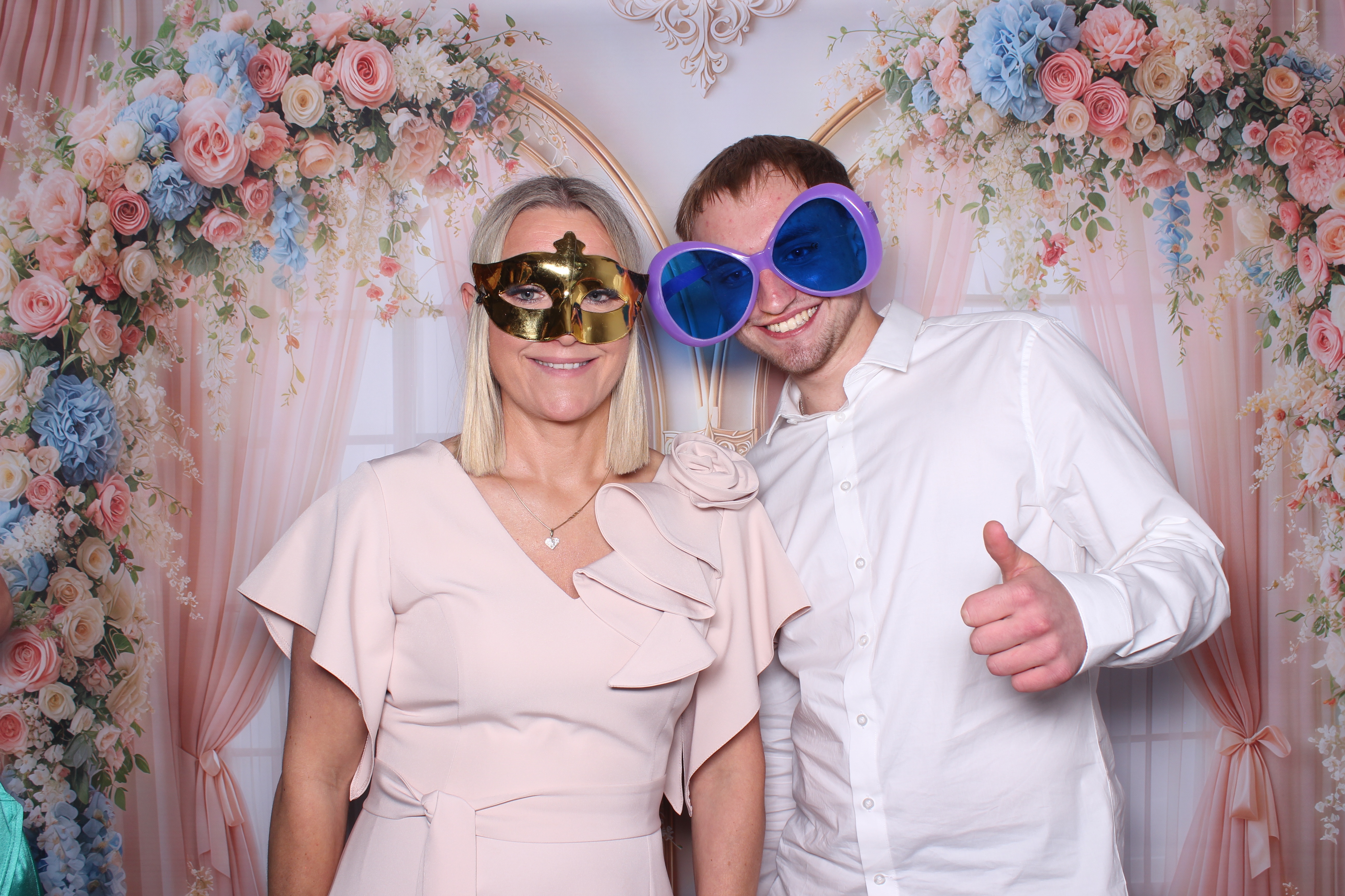 Fotobudka klasyczna – Wesele Darii i Grzegorza w Starej Kaszarni w Człuchowie