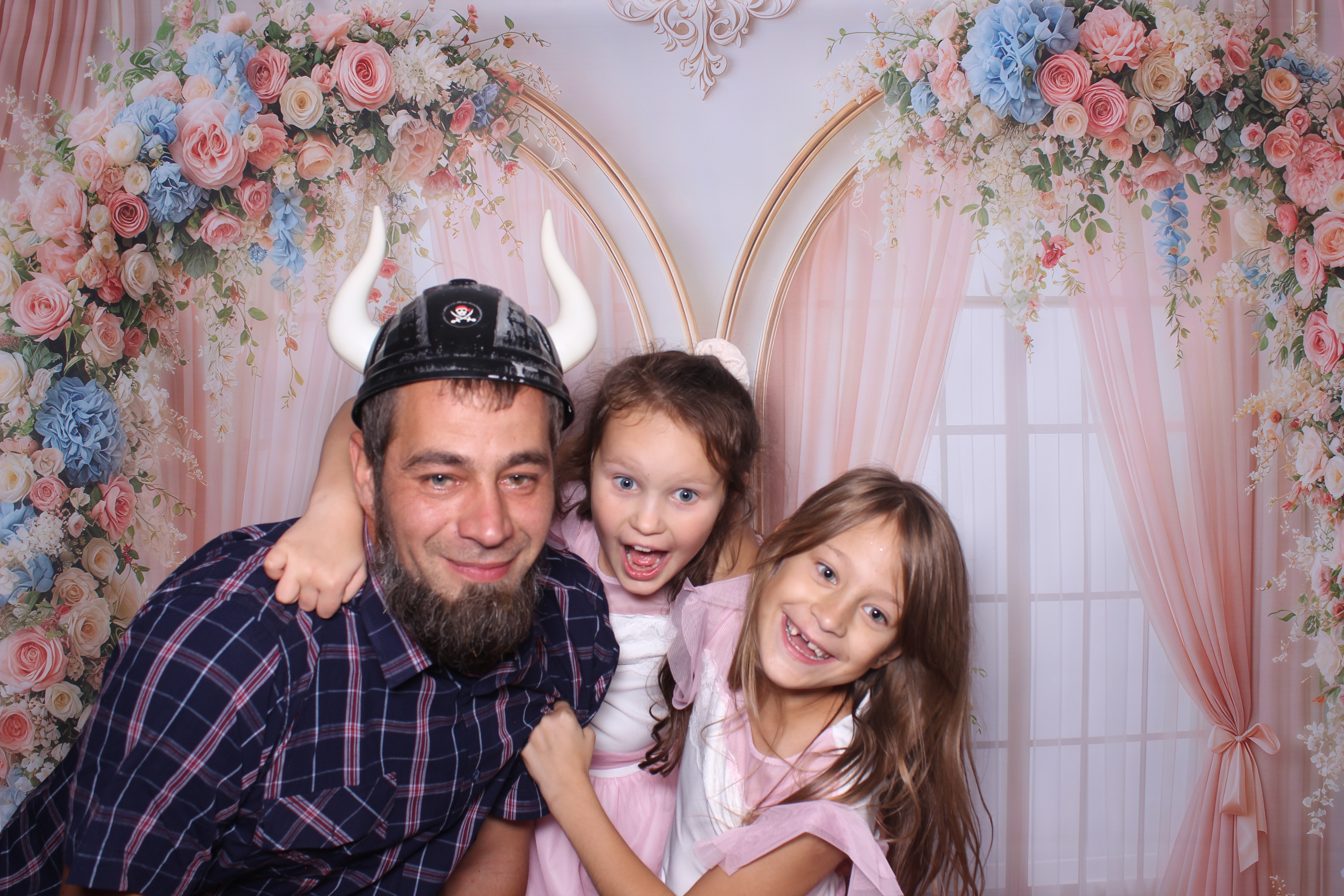 Fotobudka klasyczna – Wesele Darii i Grzegorza w Starej Kaszarni w Człuchowie