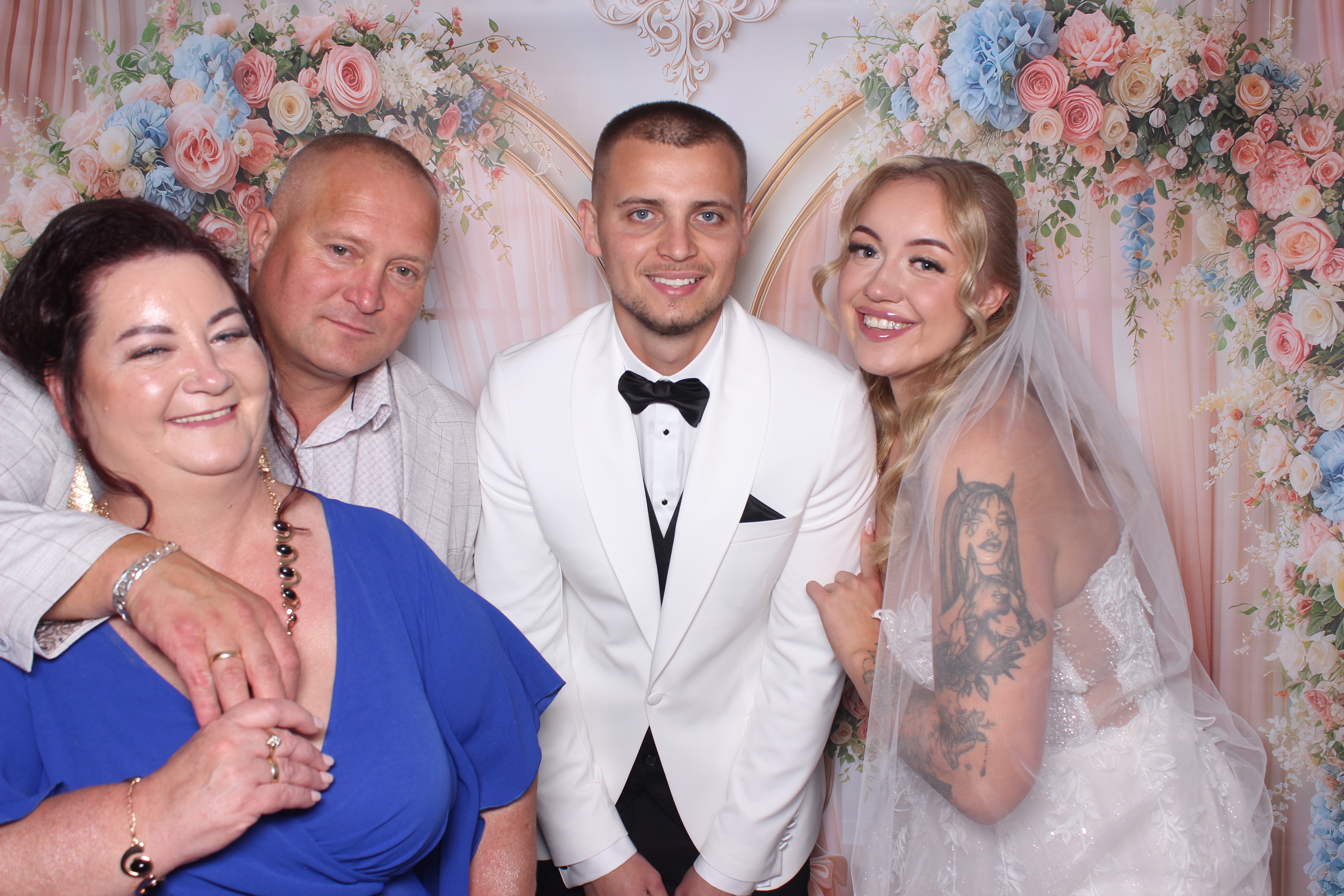 Fotobudka klasyczna – Wesele Darii i Grzegorza w Starej Kaszarni w Człuchowie