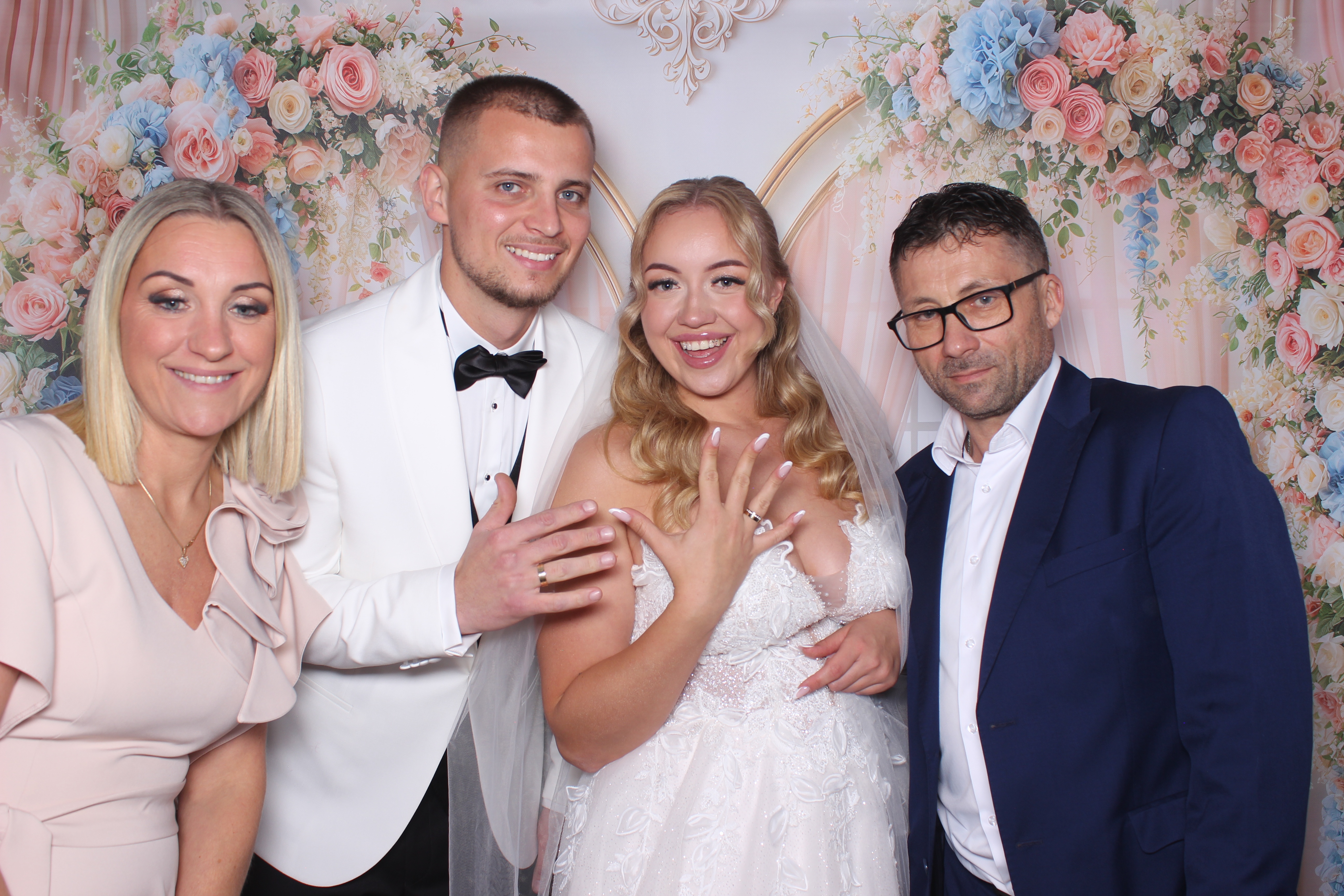 Fotobudka klasyczna – Wesele Darii i Grzegorza w Starej Kaszarni w Człuchowie