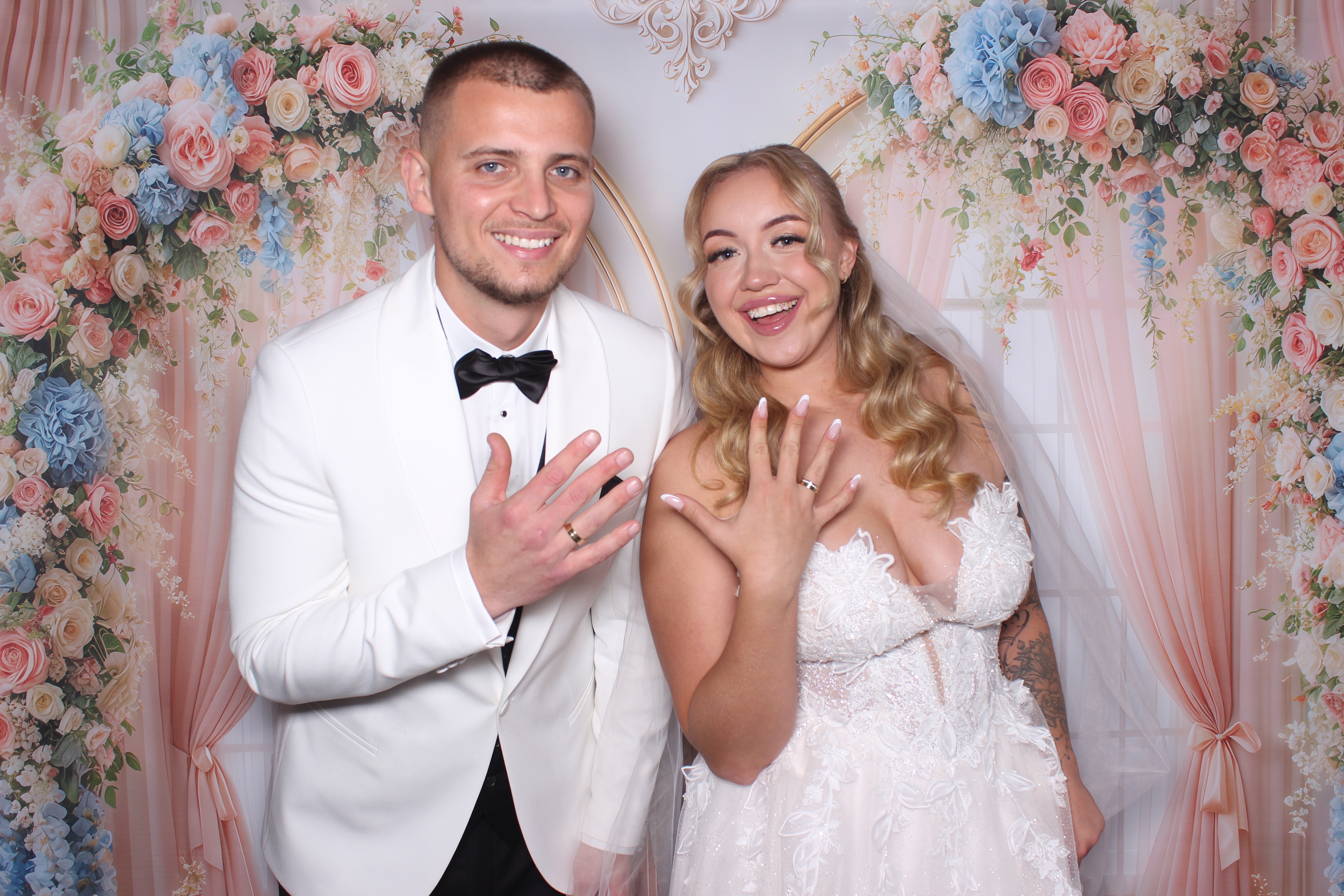 Fotobudka klasyczna – Wesele Darii i Grzegorza w Starej Kaszarni w Człuchowie